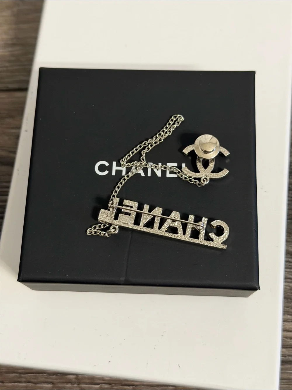 CHANEL stunning crystal